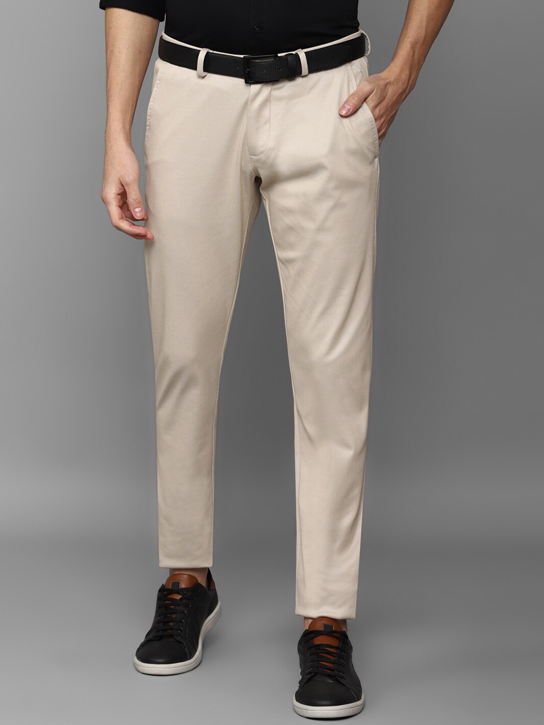

Allen Solly Men Slim Fit Trousers, Beige