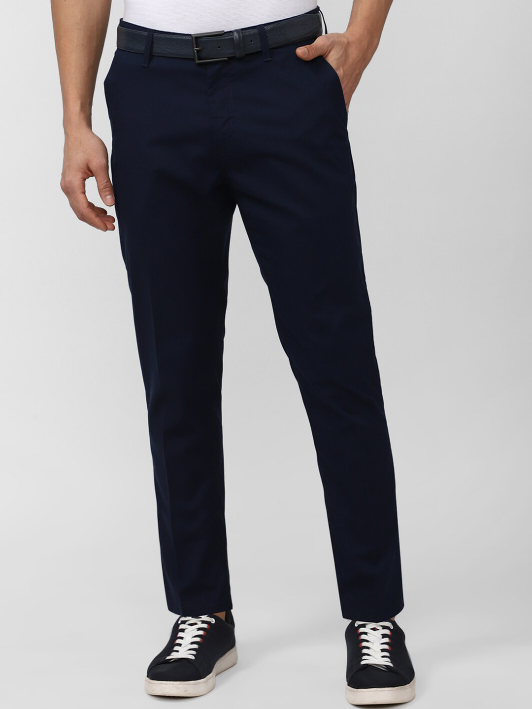 

Peter England Casuals Men Slim Fit Trousers, Navy blue