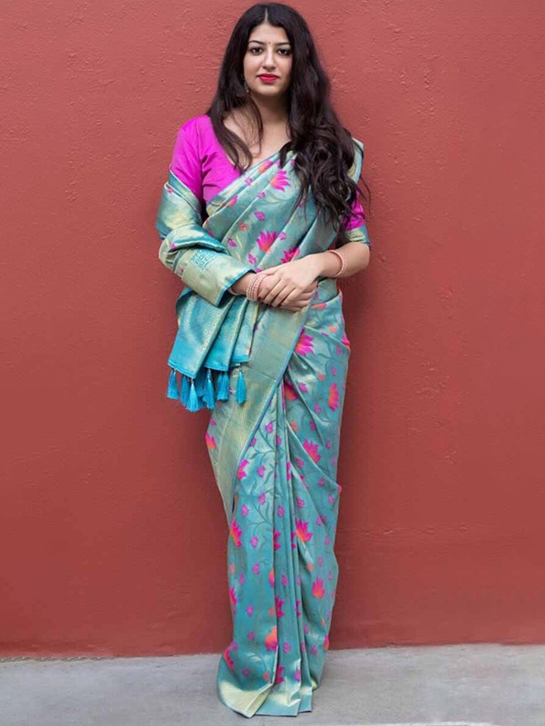

Fashion Booms Floral Zari Pure Silk Saree, Blue