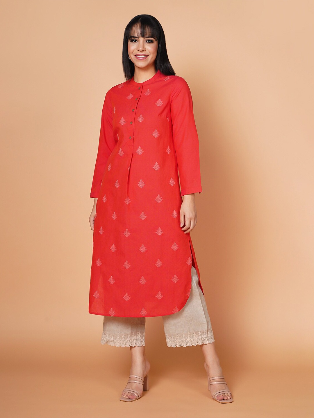 

BARARA ETHNIC Women Ethnic Motifs Embroidered Mandarin Collar Cotton Kurta, Red