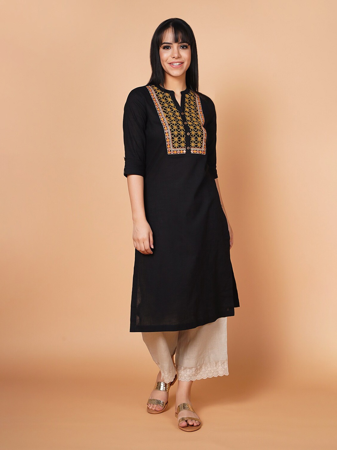 

BARARA ETHNIC Ethnic Motifs Embroidered Pure Cotton Kurta, Black