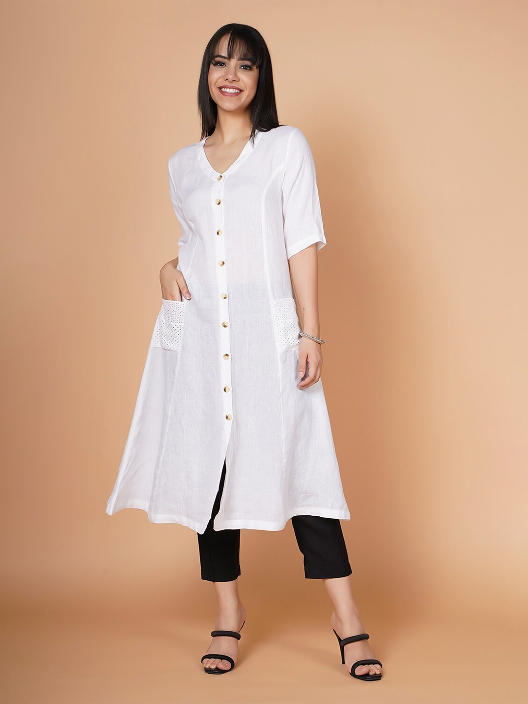 

BARARA ETHNIC V-Neck A-Line Linen Kurta, White