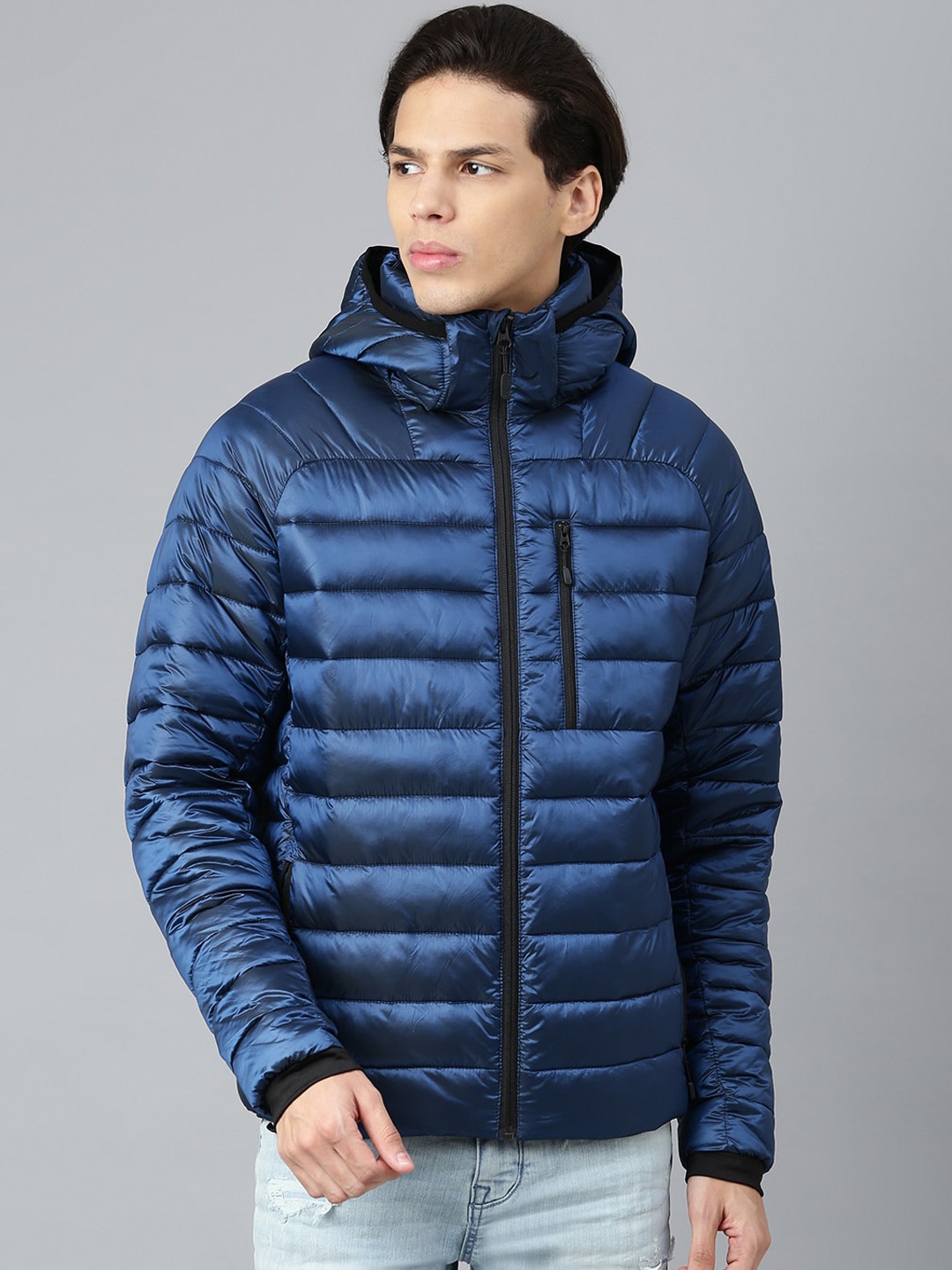 

Woodland Men Hooded Puffer Jacket, Blue