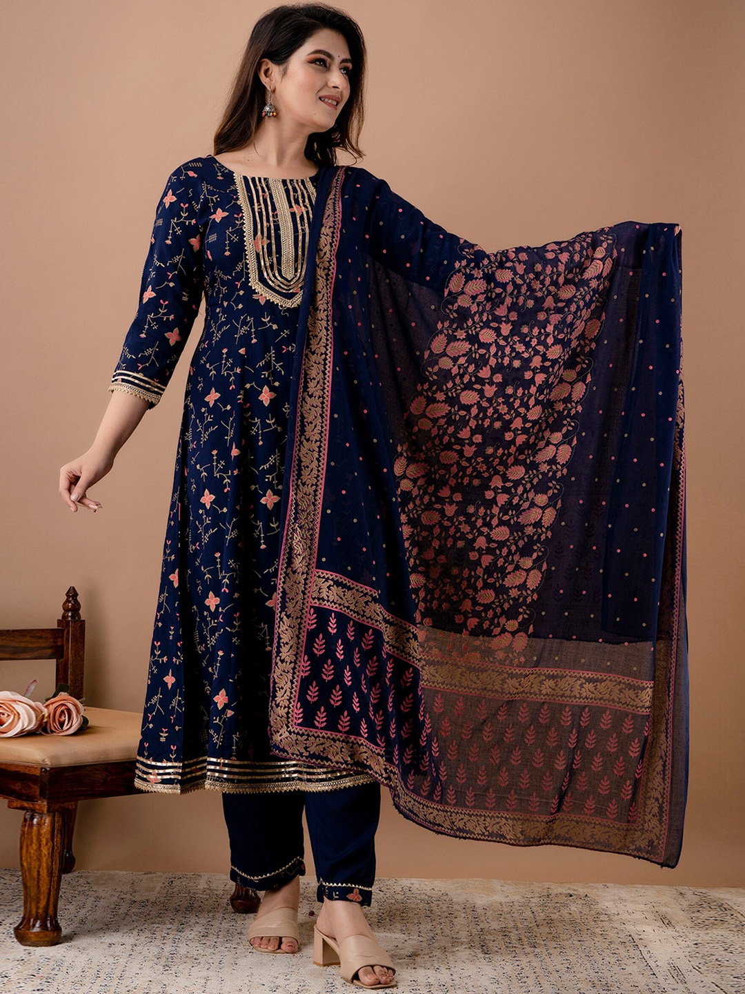 

SP DESIGNS Women Floral Printed Gotta Patti Kurta With Trousers & Dupatta, Navy blue