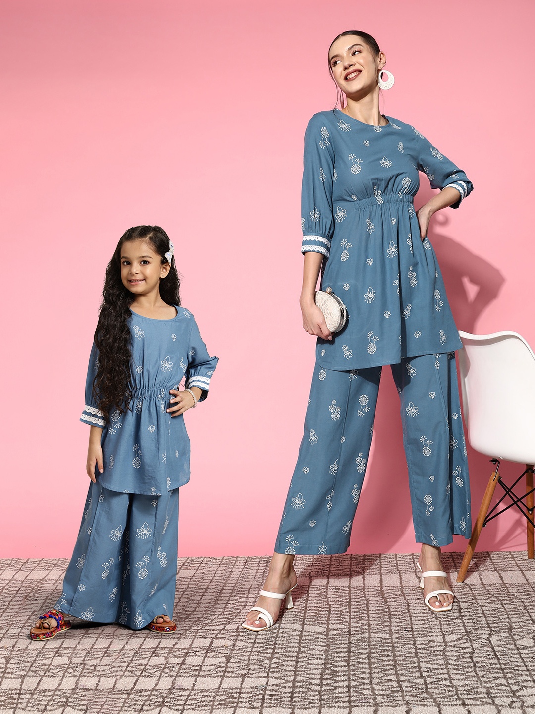 

Sangria Girls Floral Printed Regular Kurta With Palazzos, Blue