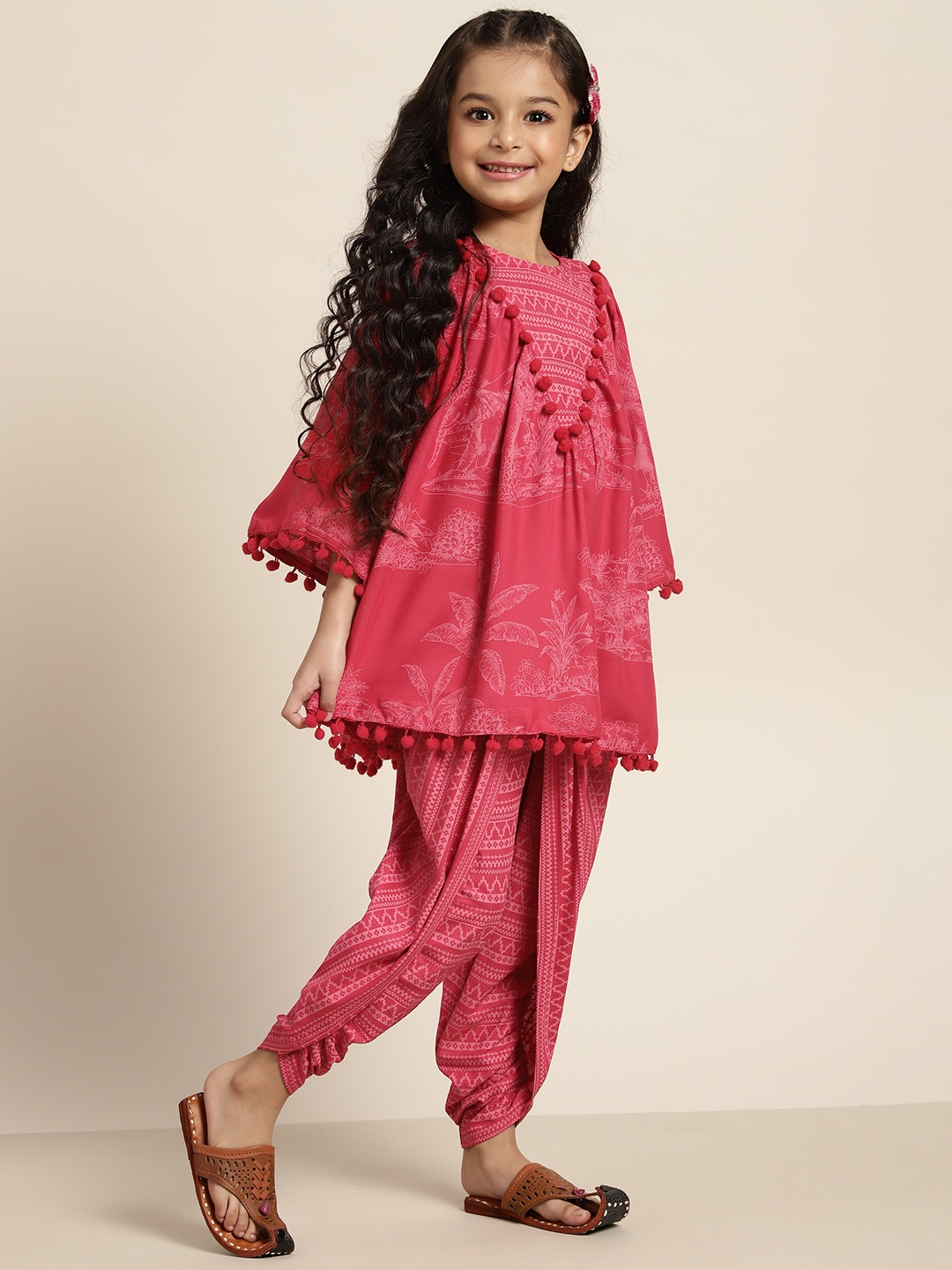 

Sangria Girls Ethnic Motifs Printed Kurta with Dhoti Pants, Pink