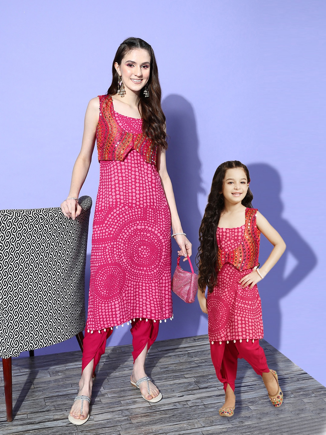 

Sangria Girls Geometric Printed Kurta with Dhoti Pants & Sequinned Jacket, Pink