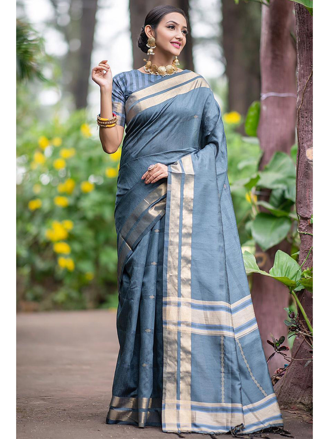 

Fashion Booms Woven Design Zari Pure Silk Kanjeevaram Saree, Grey