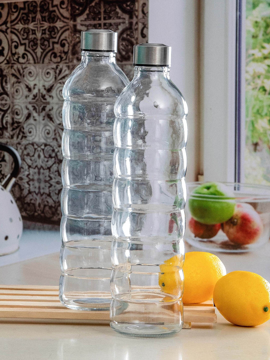 

White Gold Set Of 2 Transparent Glass Water Bottles 1.25 Ltrs Each