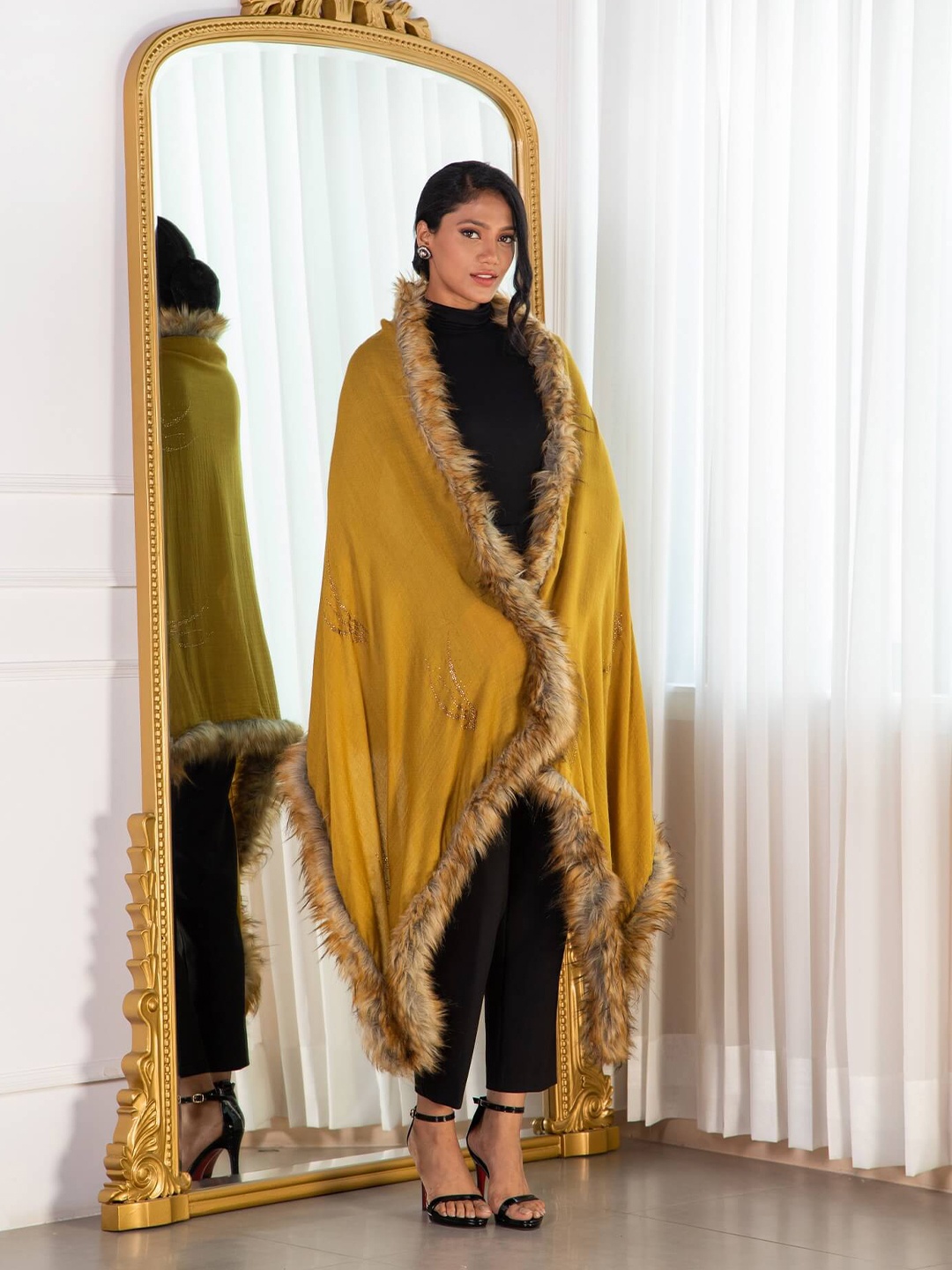 

Rhe-Ana Women Printed Pure Wool Stole, Mustard