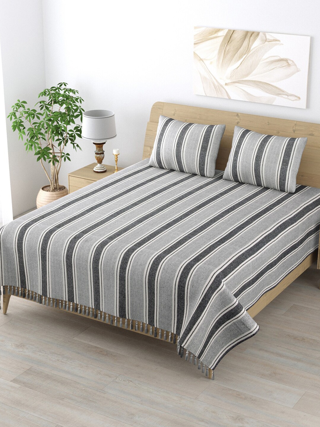 

Varde Grey & Grey Melange Striped 210 TC Cotton King Bedsheet with 2 Pillow Covers