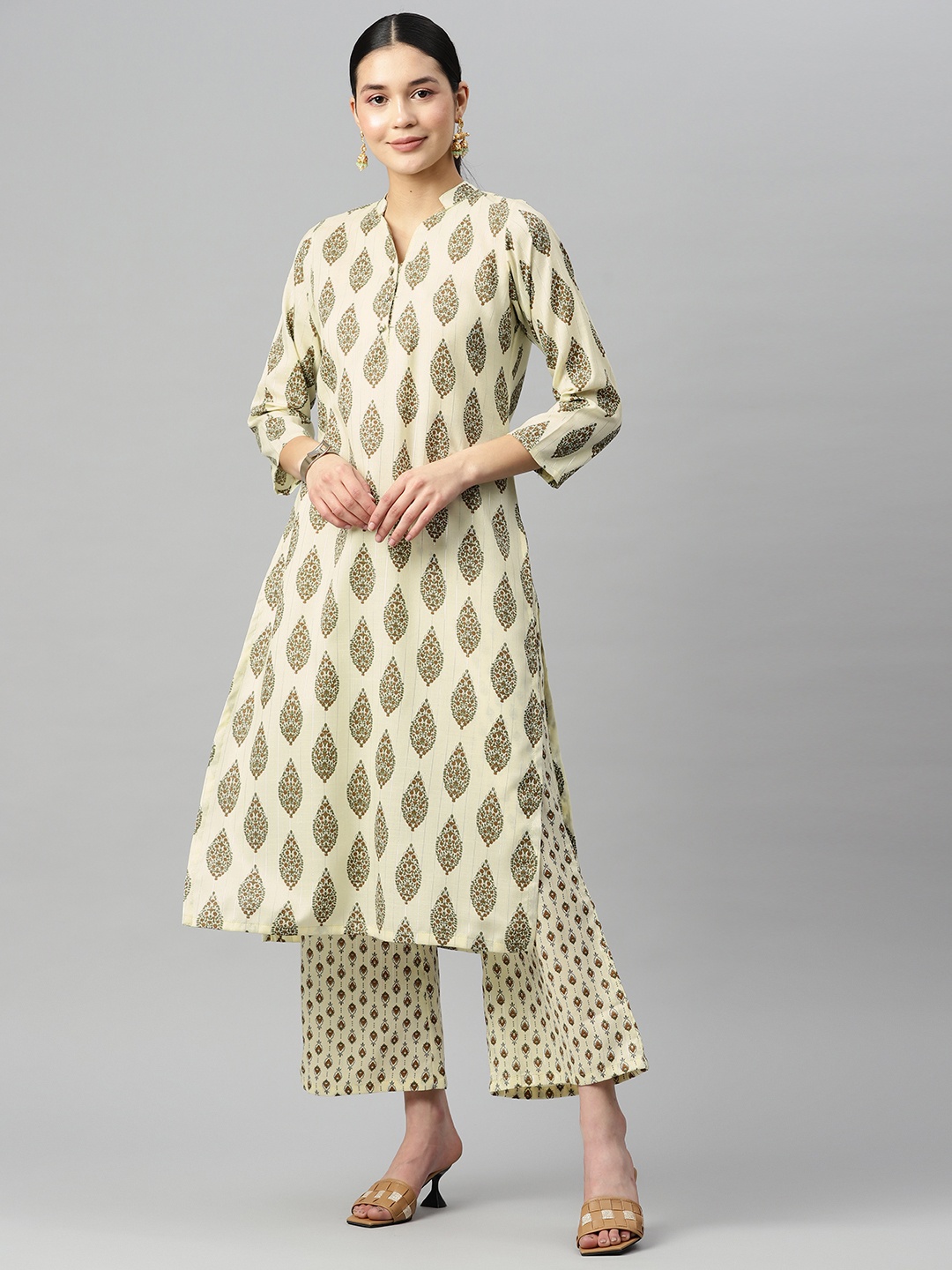 

Ives Women Ethnic Motifs Printed Kurta With Palazzos, Brown