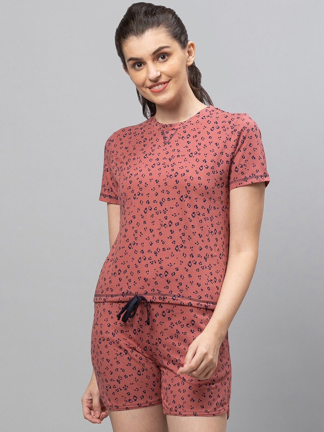 

AV2 Women Printed Pure Cotton Night suit, Rust