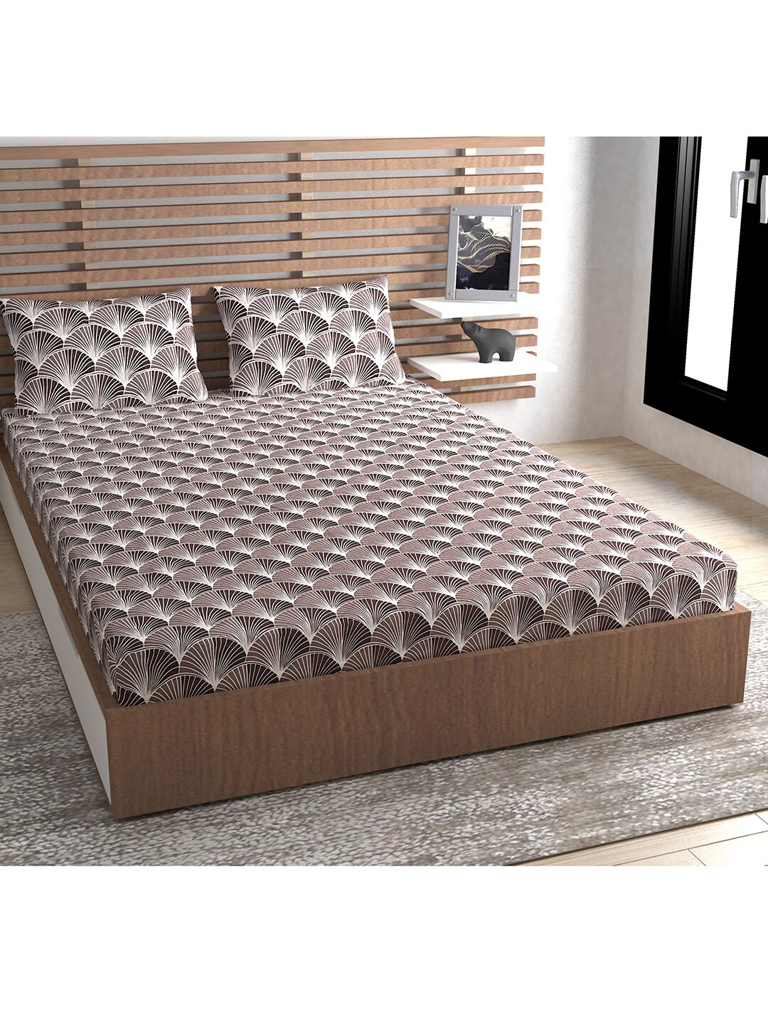 

Urban Magic Brown & White Geometric 160 TC Queen Bedsheet with 2 Pillow Covers