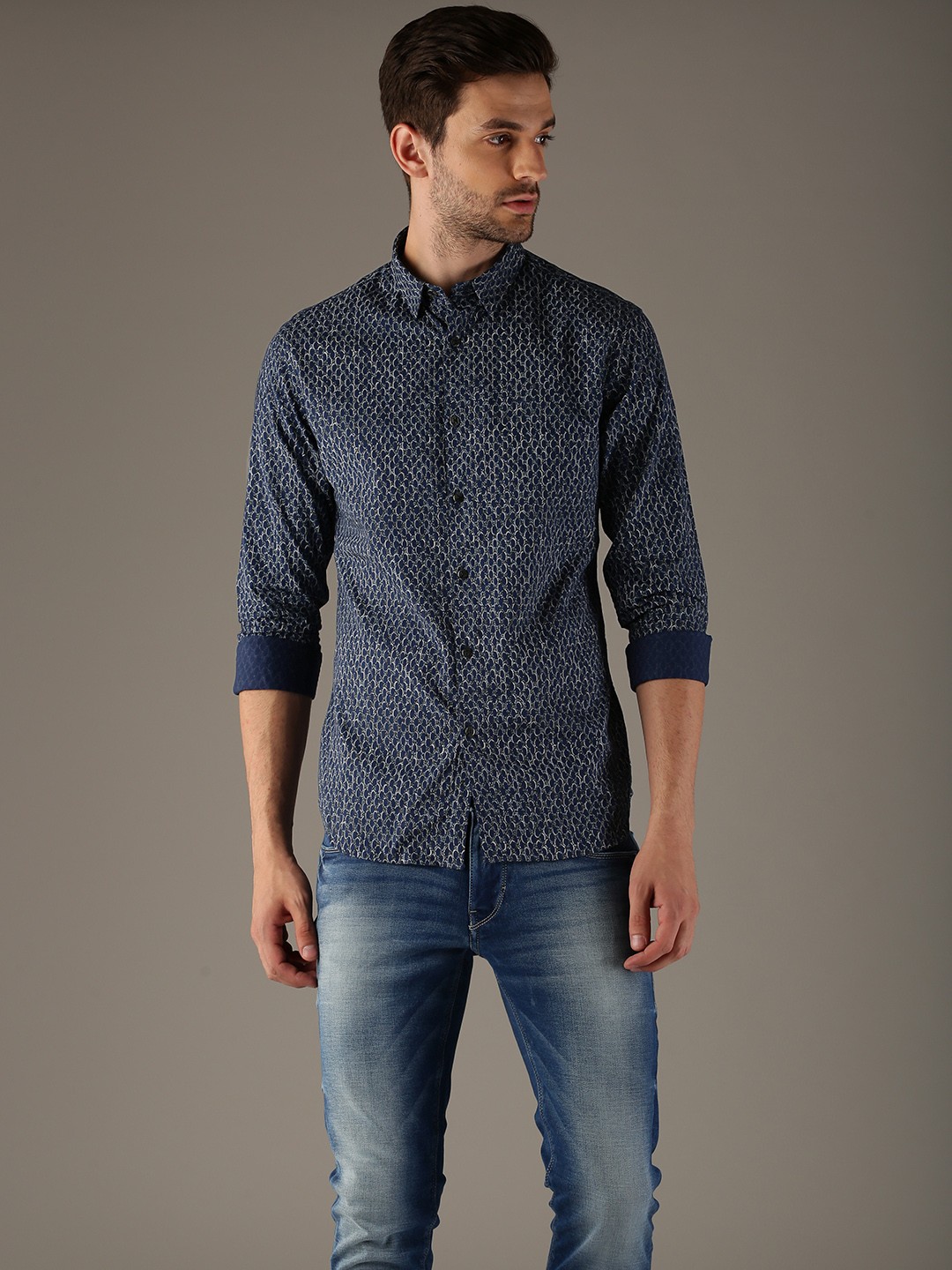 

Flying Machine Men Navy Slim Fit Printed Casual Shirt, Navy blue