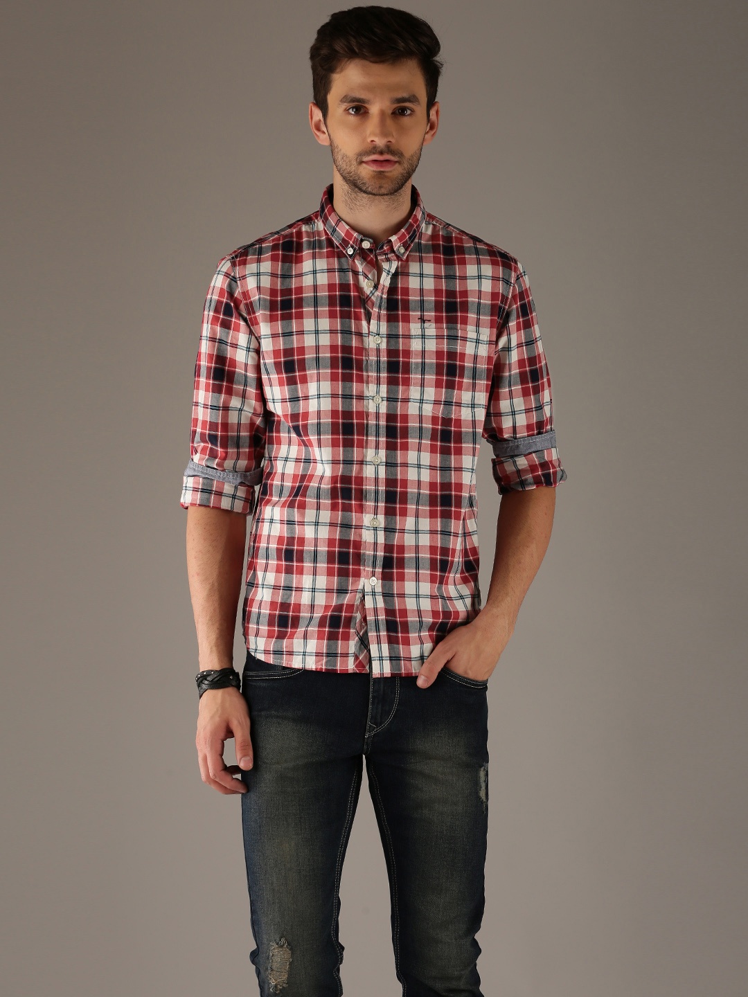 

Flying Machine Men Red & White Regular Fit Checked Casual Shirt