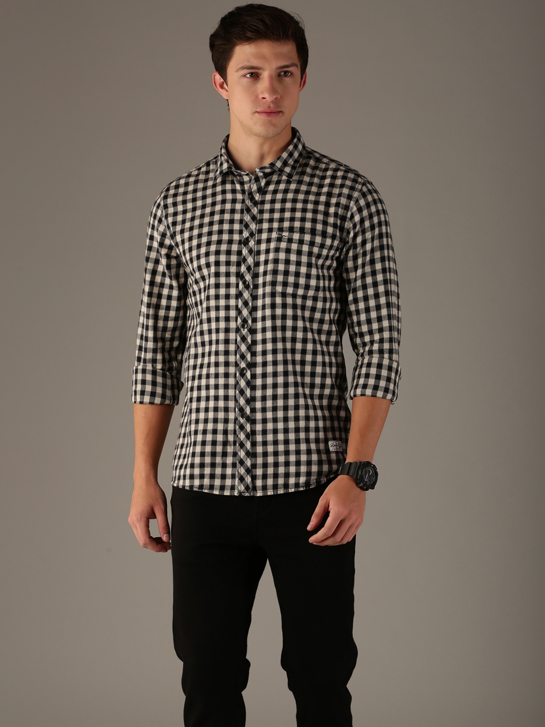 

Flying Machine Men Black & Beige Regular Fit Checked Casual Shirt