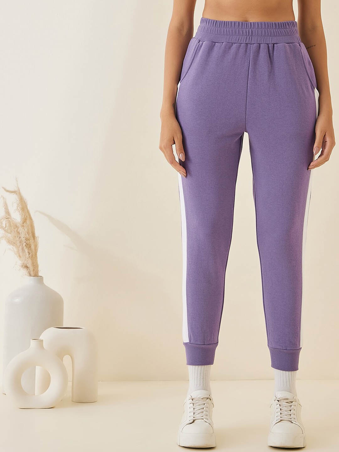 

Femella Women Joggers, Lavender