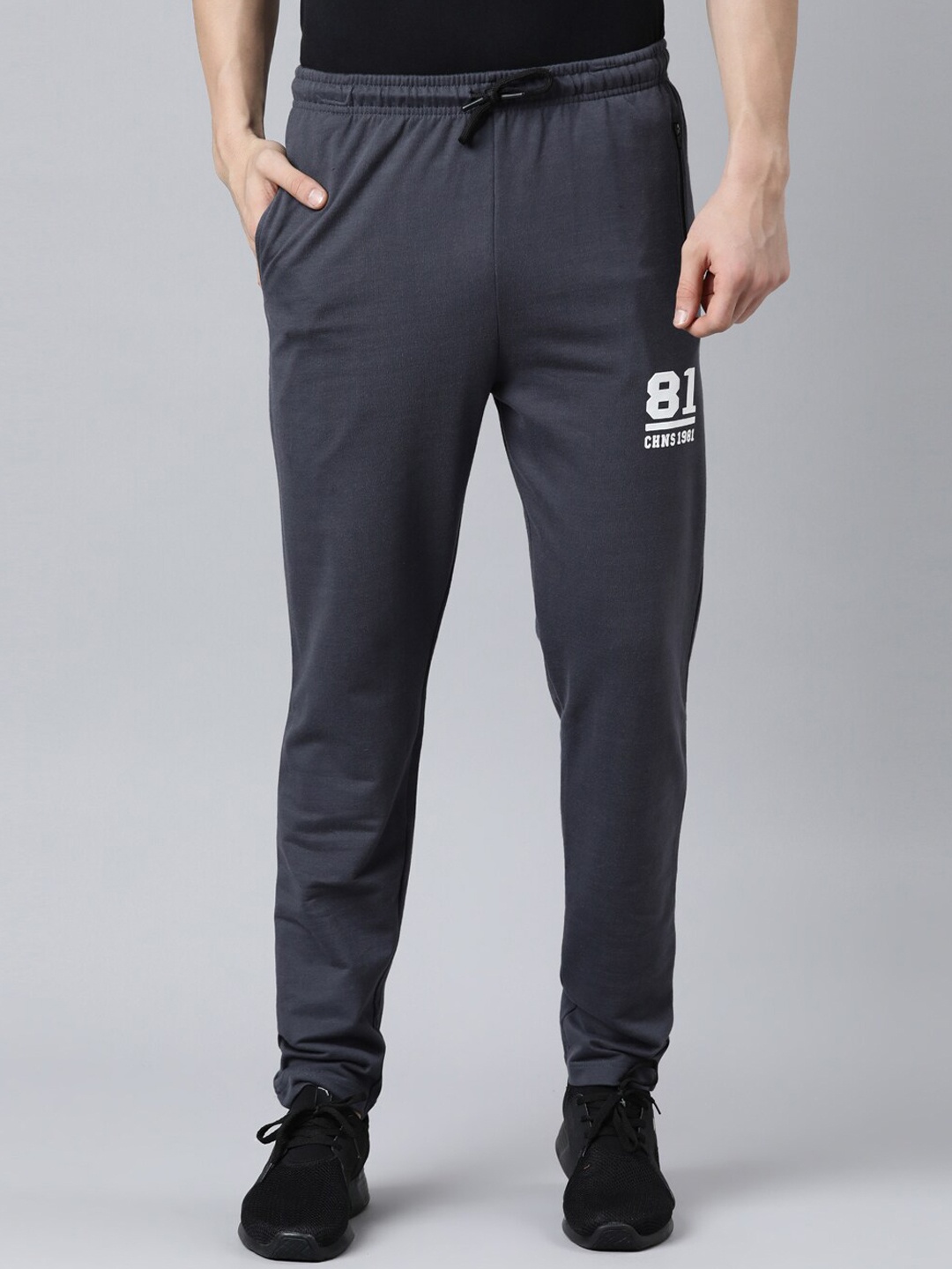 

Chennis Men Mid-Rise Regular-Fit Cotton Track Pants, Grey