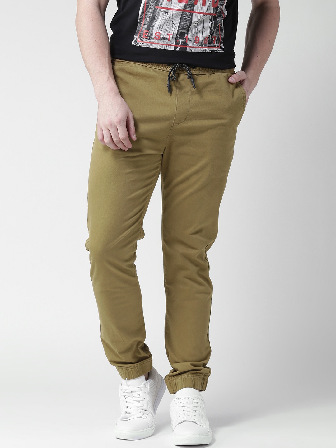 

Aeropostale Men Olive Brown Regular Fit Solid Joggers