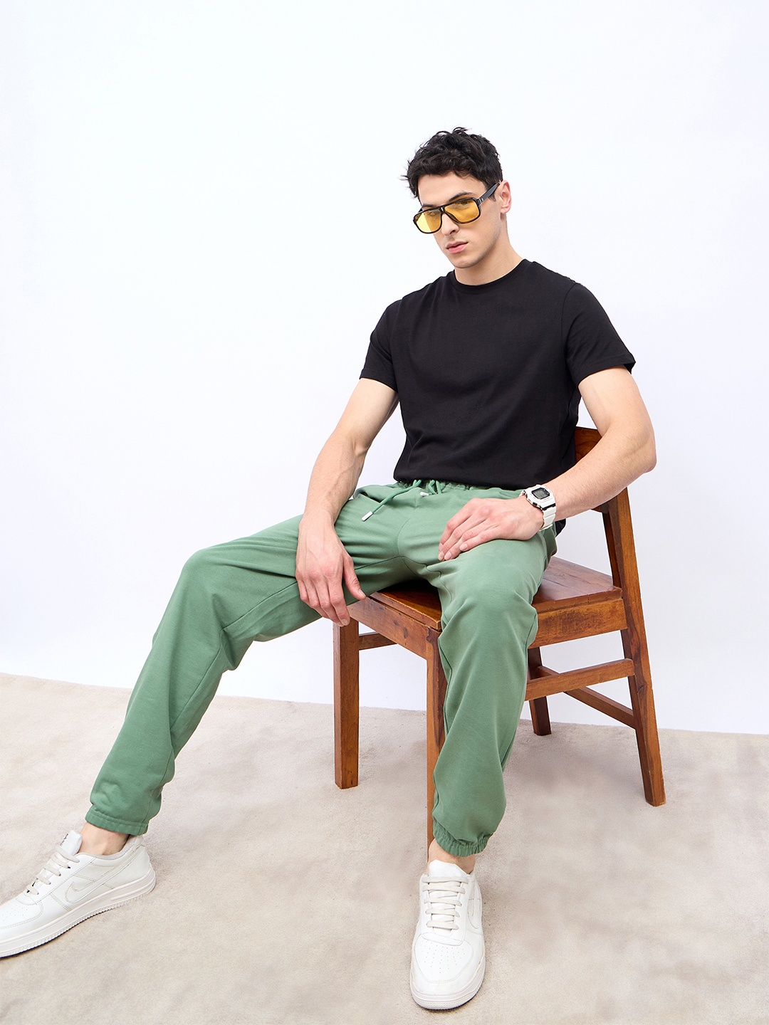 

Styli Men Minimal Print Oversized Fit Jogger, Green