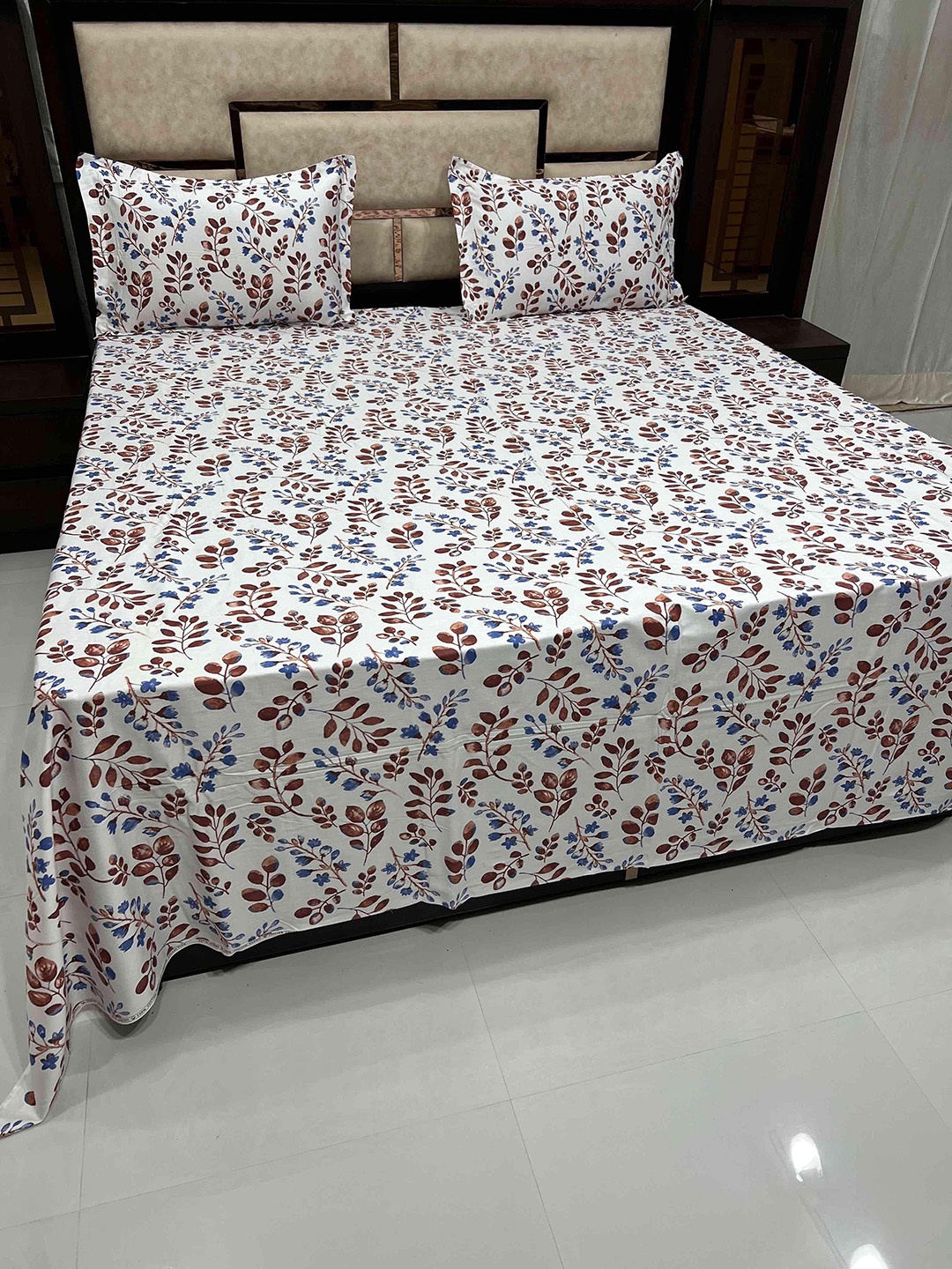 

Pure Decor Brown & Blue Floral 400 TC King Pure Cotton Bedsheet with 2 Pillow Covers