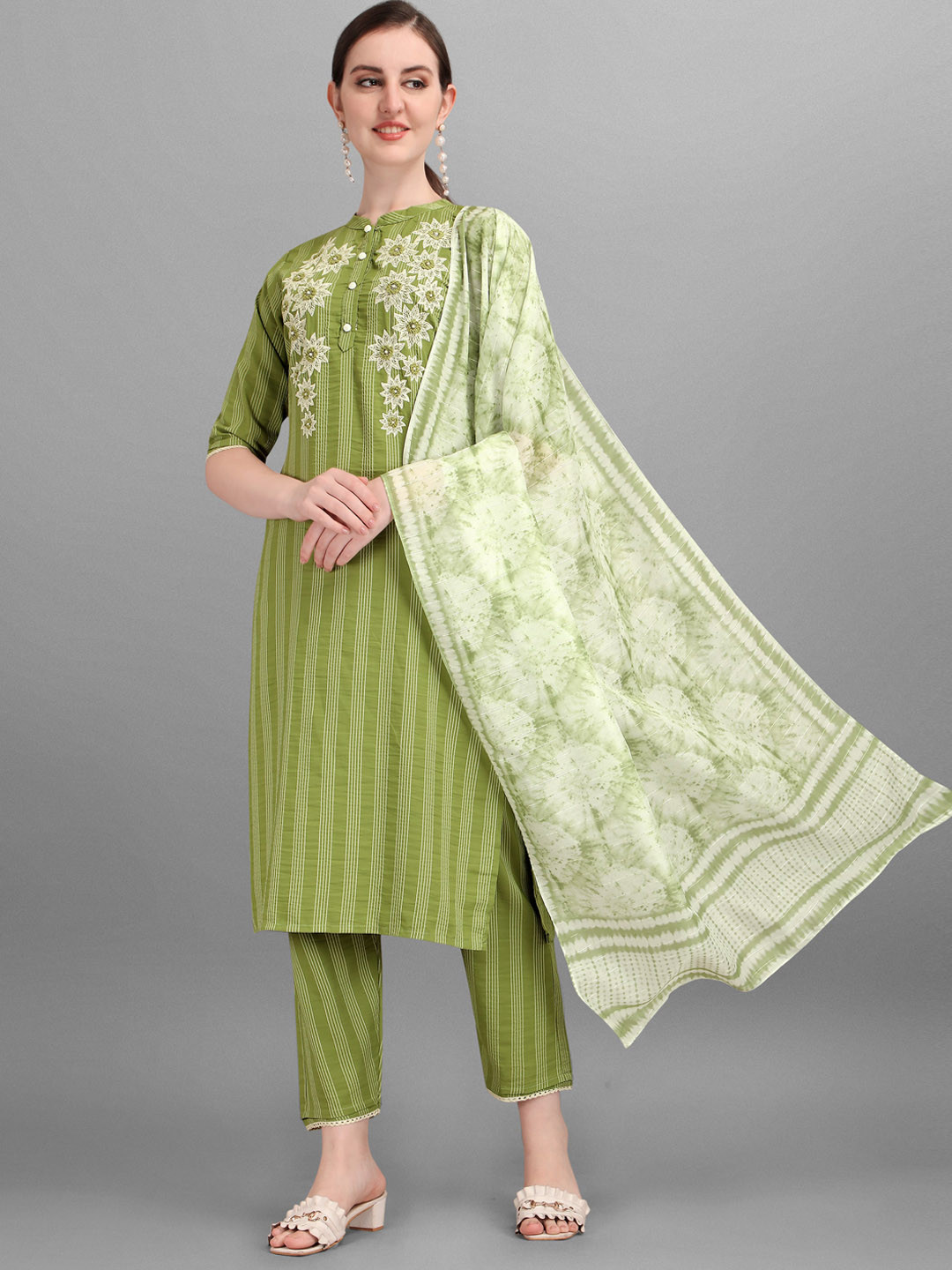 

Berrylicious Women Embroidered Thread Work Pure Cotton Kurta with Trousers & With Dupatta, Green