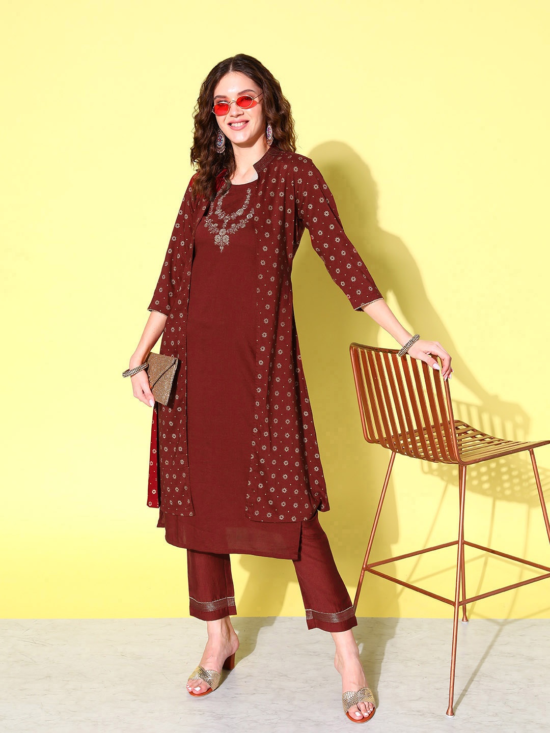 

SheWill Ethnic Motifs Embroidered Sequinned Kurta Set With Shrug, Maroon