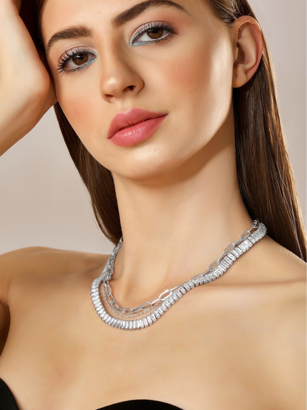 

Rubans Voguish Silver-Plated layered Necklace