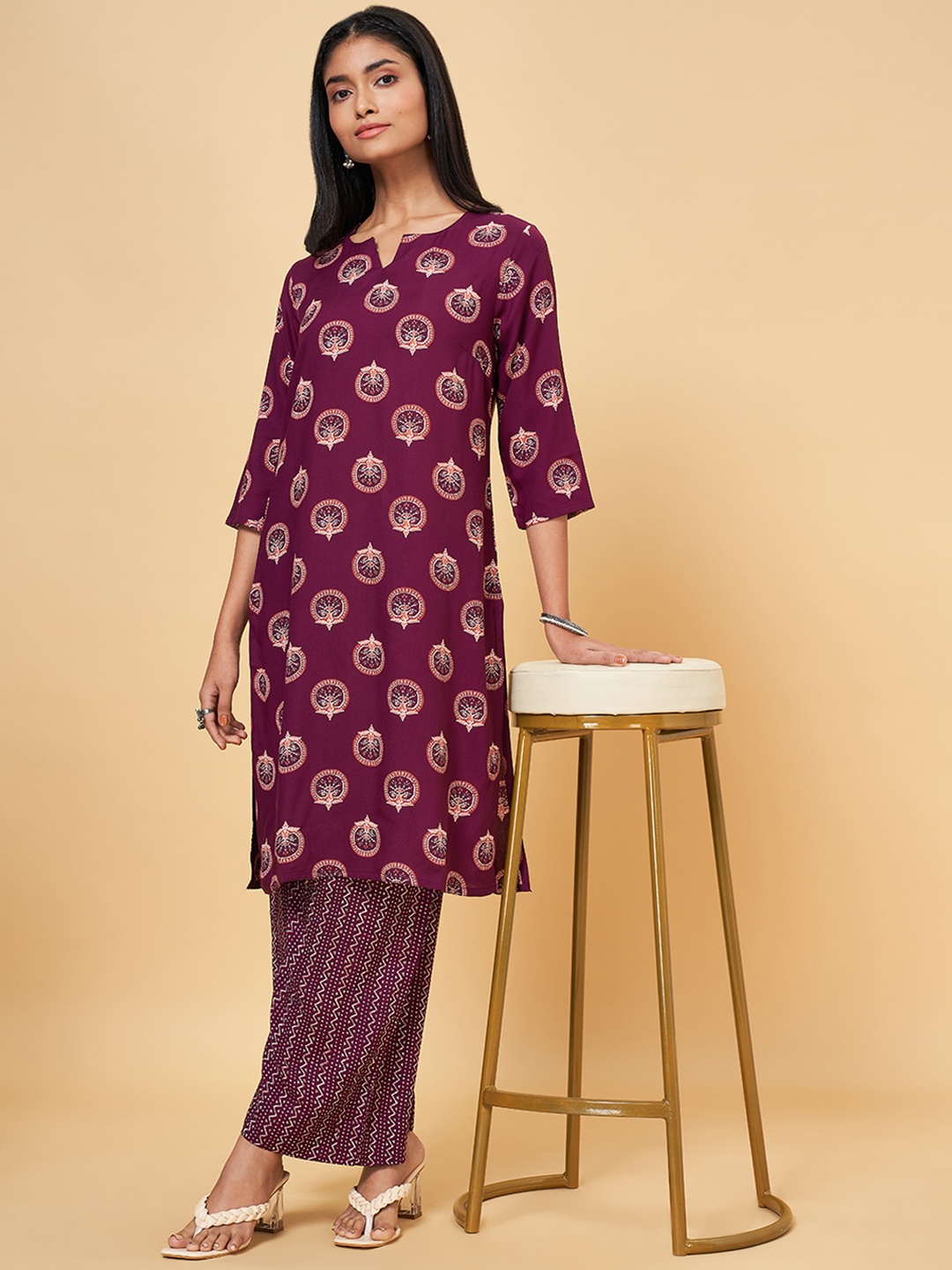 

RANGMANCH BY PANTALOONS Ethnic Motifs Printed Round Neck Kurta with Palazzos, Red