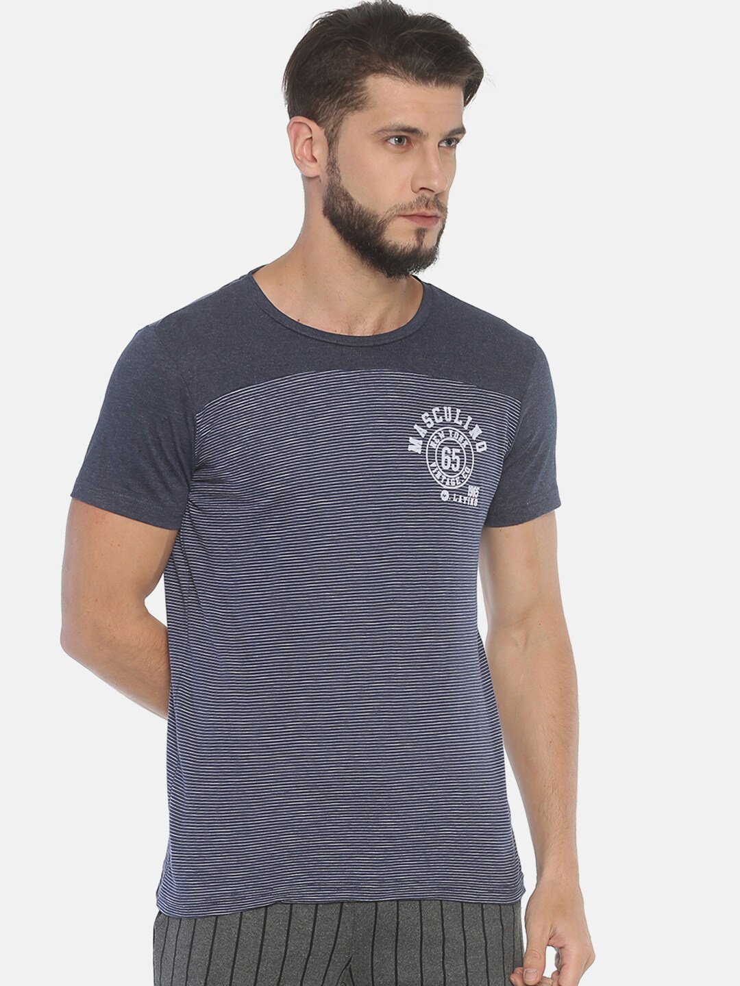 

Masculino Latino Men Striped T-shirt, Blue
