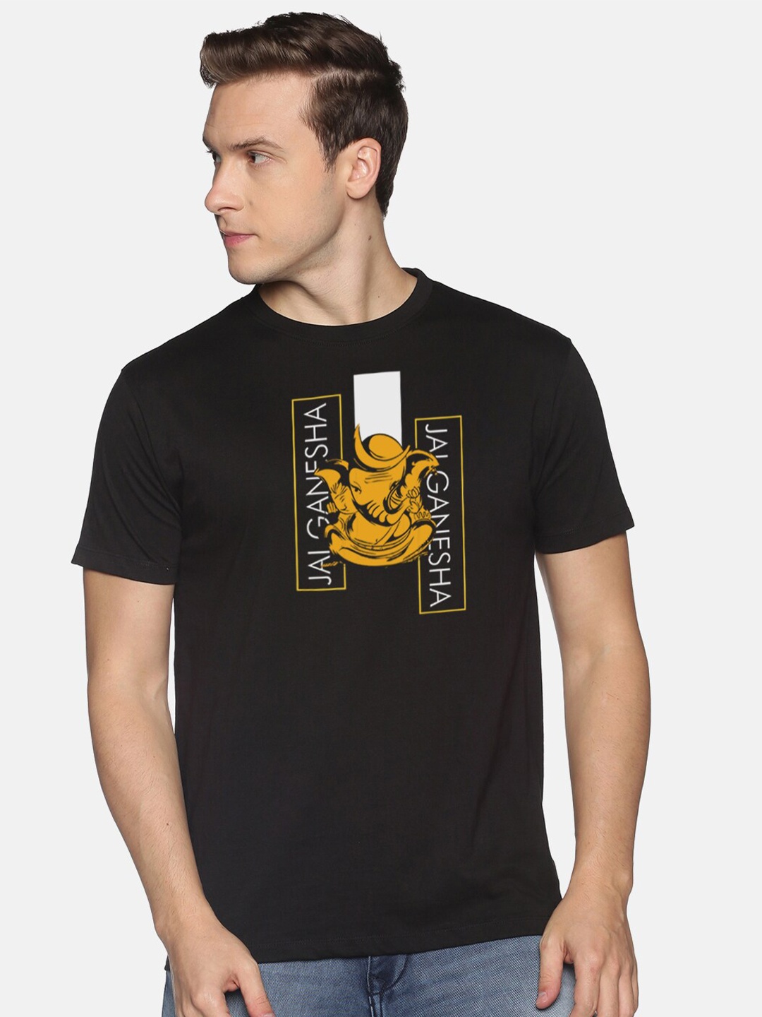 

BLACK RADIO Men Black Typography Printed Applique Slim Fit T-shirt