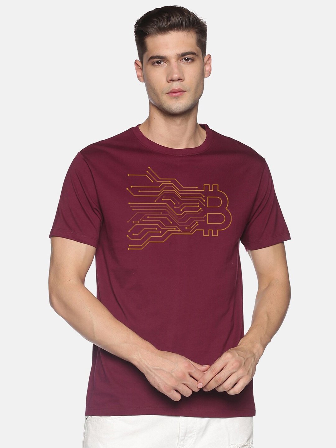 

BLACK RADIO Men Typography Printed Slim Fit Cotton T-shirt, Maroon