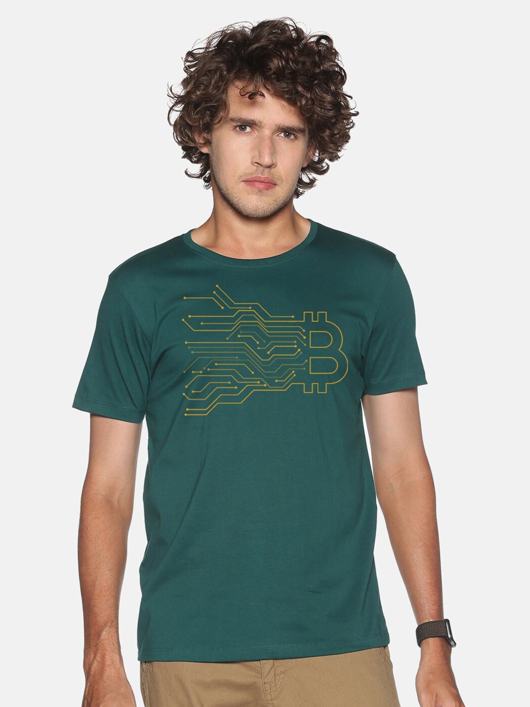 

BLACK RADIO Men Green Printed Applique Slim Fit T-shirt