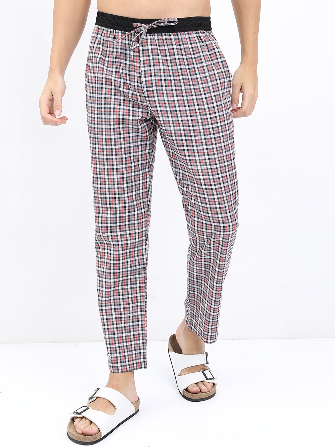 

HIGHLANDER Men Checked Lounge Pants, Red