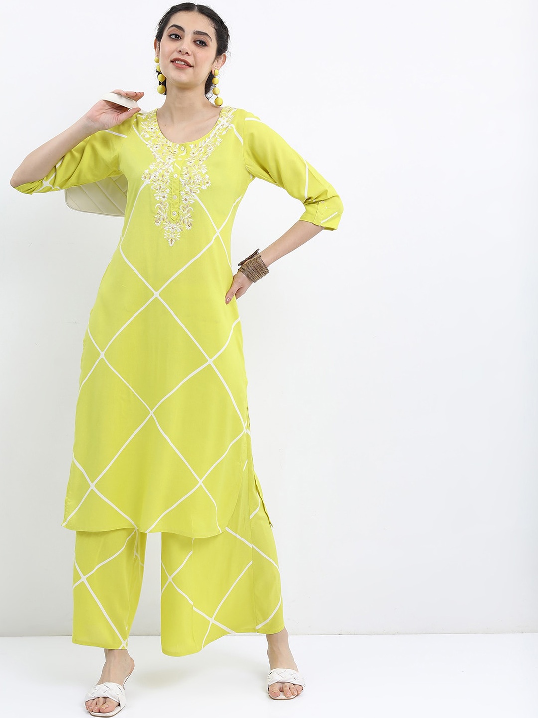 

Vishudh Floral Embroidered Thread Work Round Neck Kurta with Palazzos, Lime green