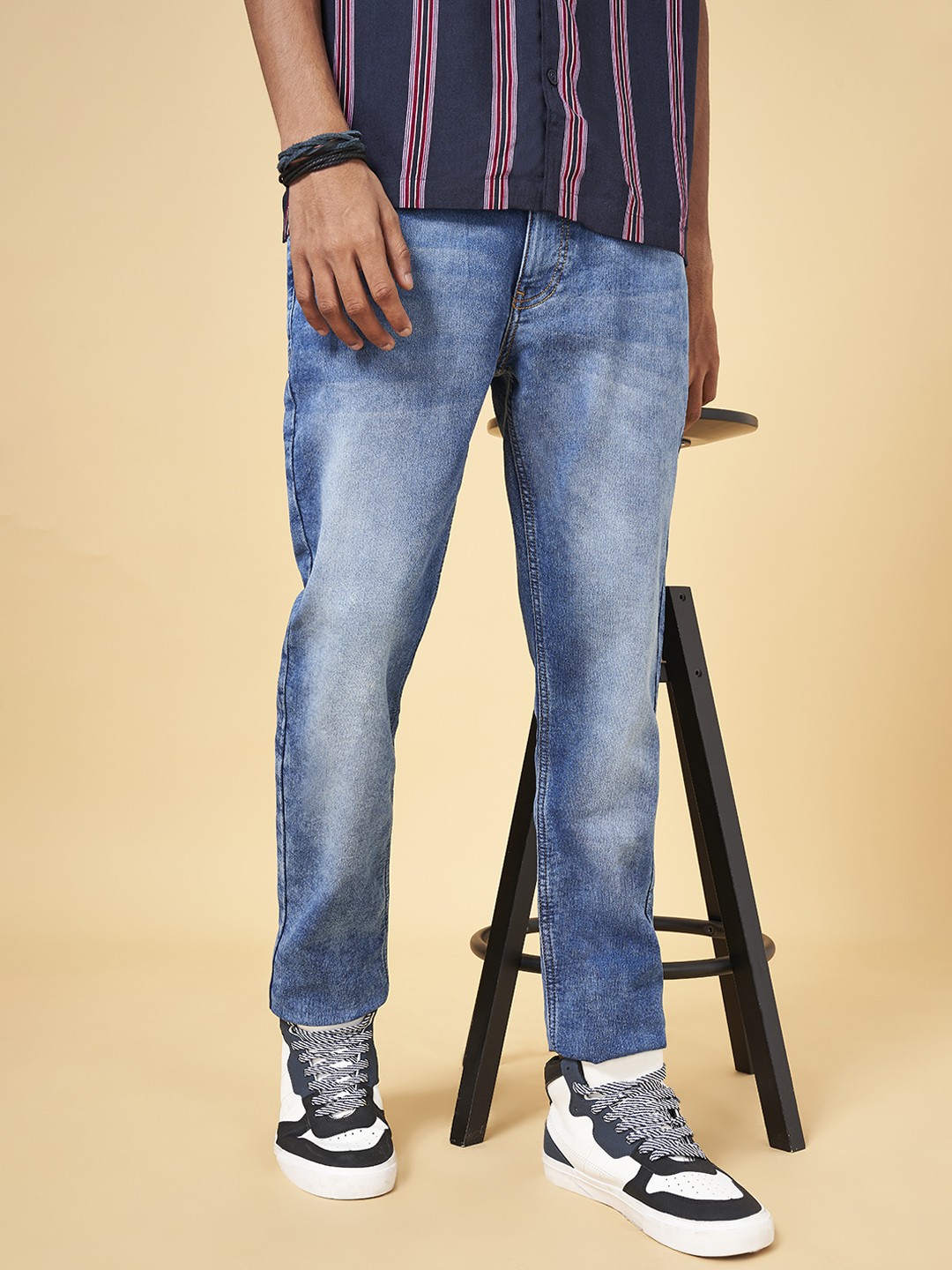 

YU by Pantaloons Men Slim Fit Heavy Fade Jeans, Blue