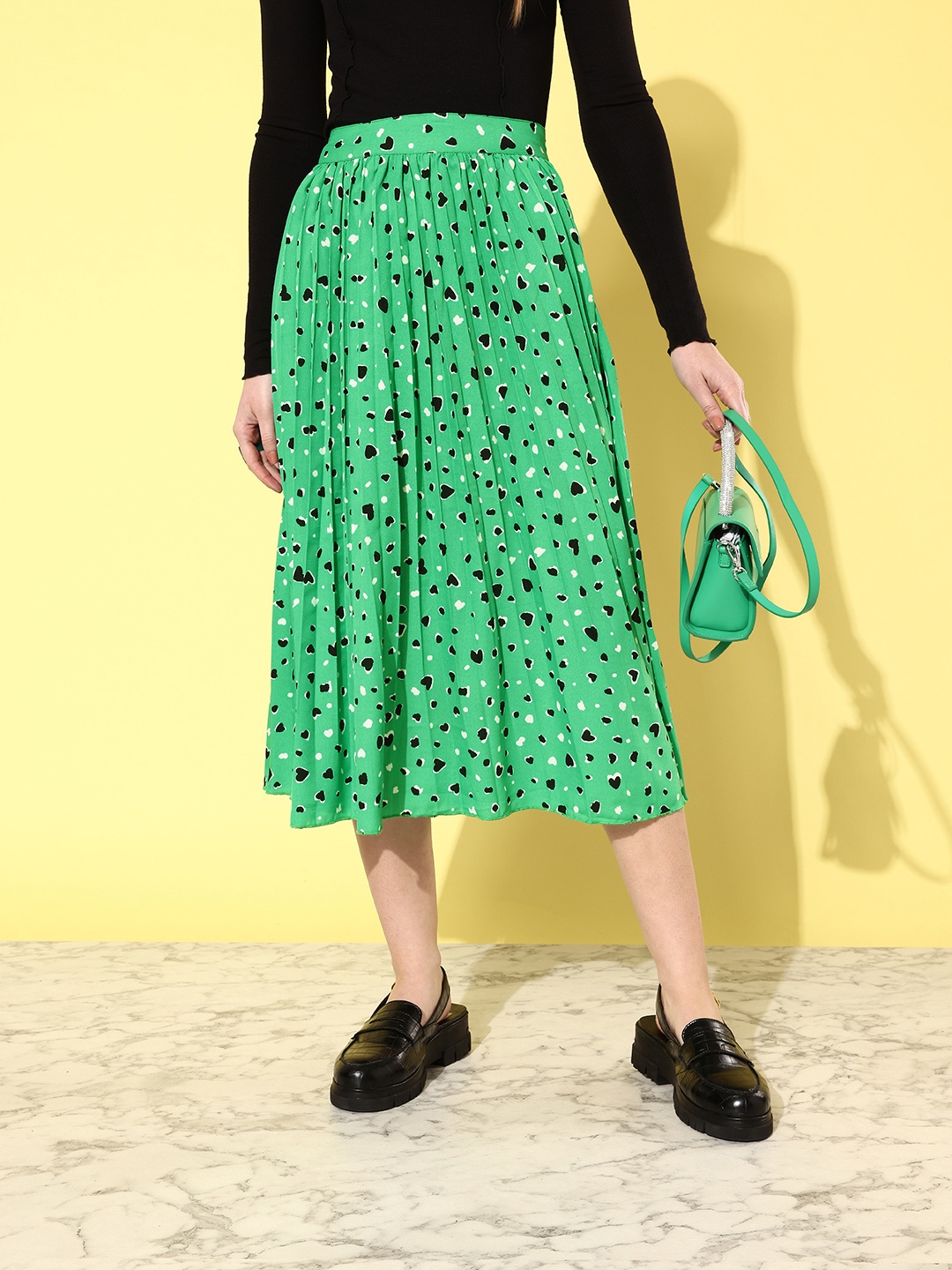 

ANVI Be Yourself Abstract Printed Accordion Pleated Flared Midi Skirt, Green