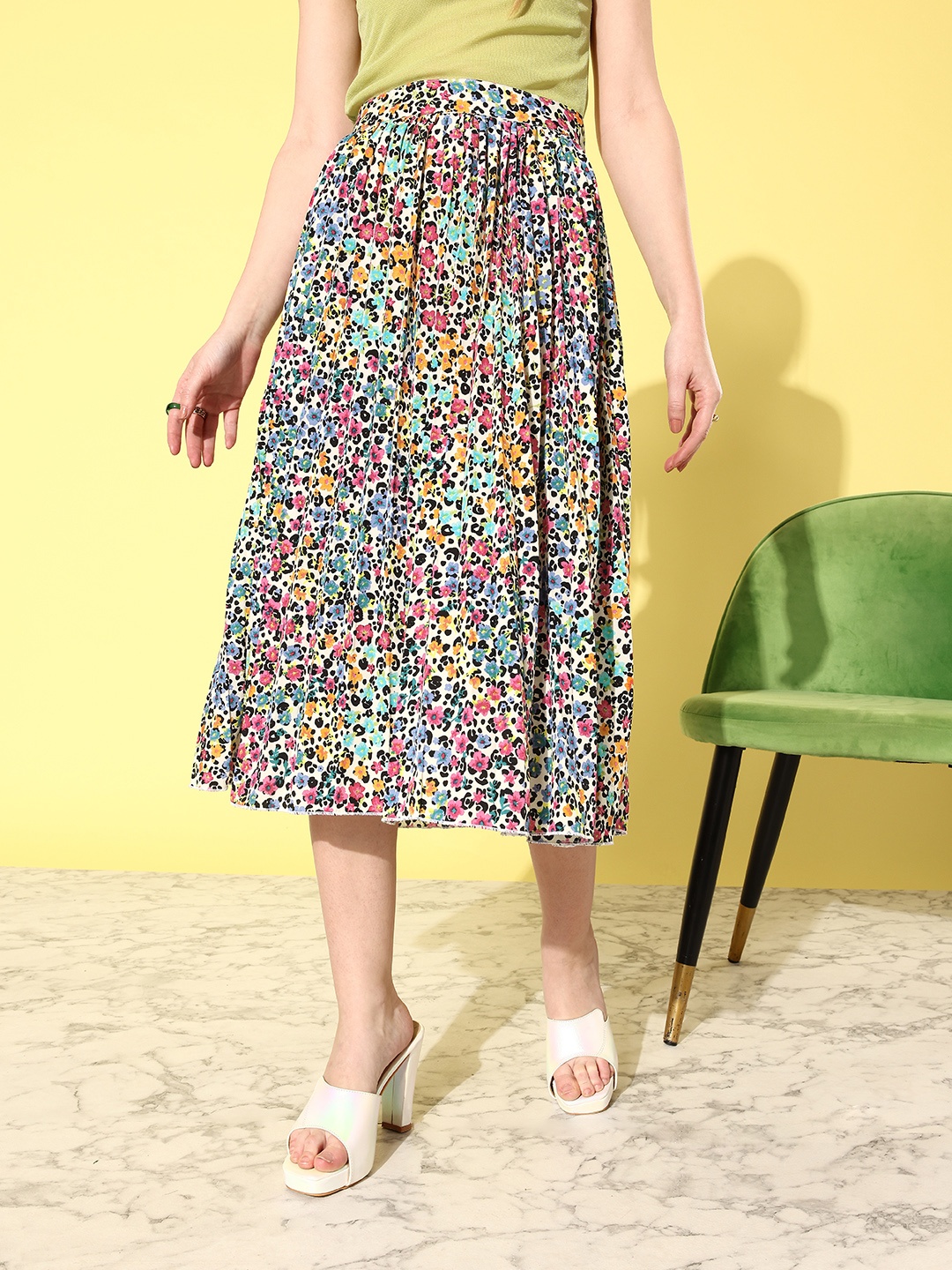 

ANVI Be Yourself Floral Printed Accordion Pleated Crepe Midi Skirt, Multi