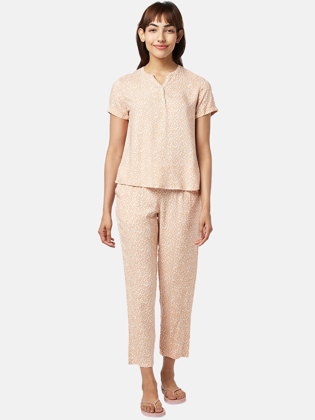 

Dreamz by Pantaloons Women Printed Night suit, Rust