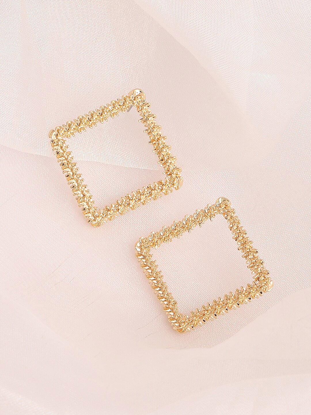 

SOHI Gold-Plated Contemporary Drop Earrings
