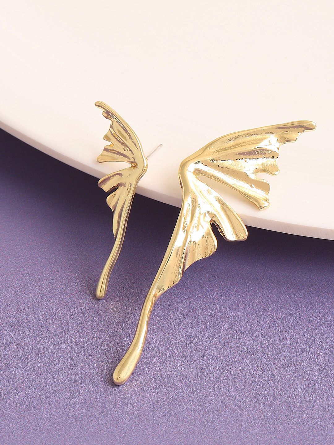 

SOHI Gold-Plated Contemporary Studs Earrings