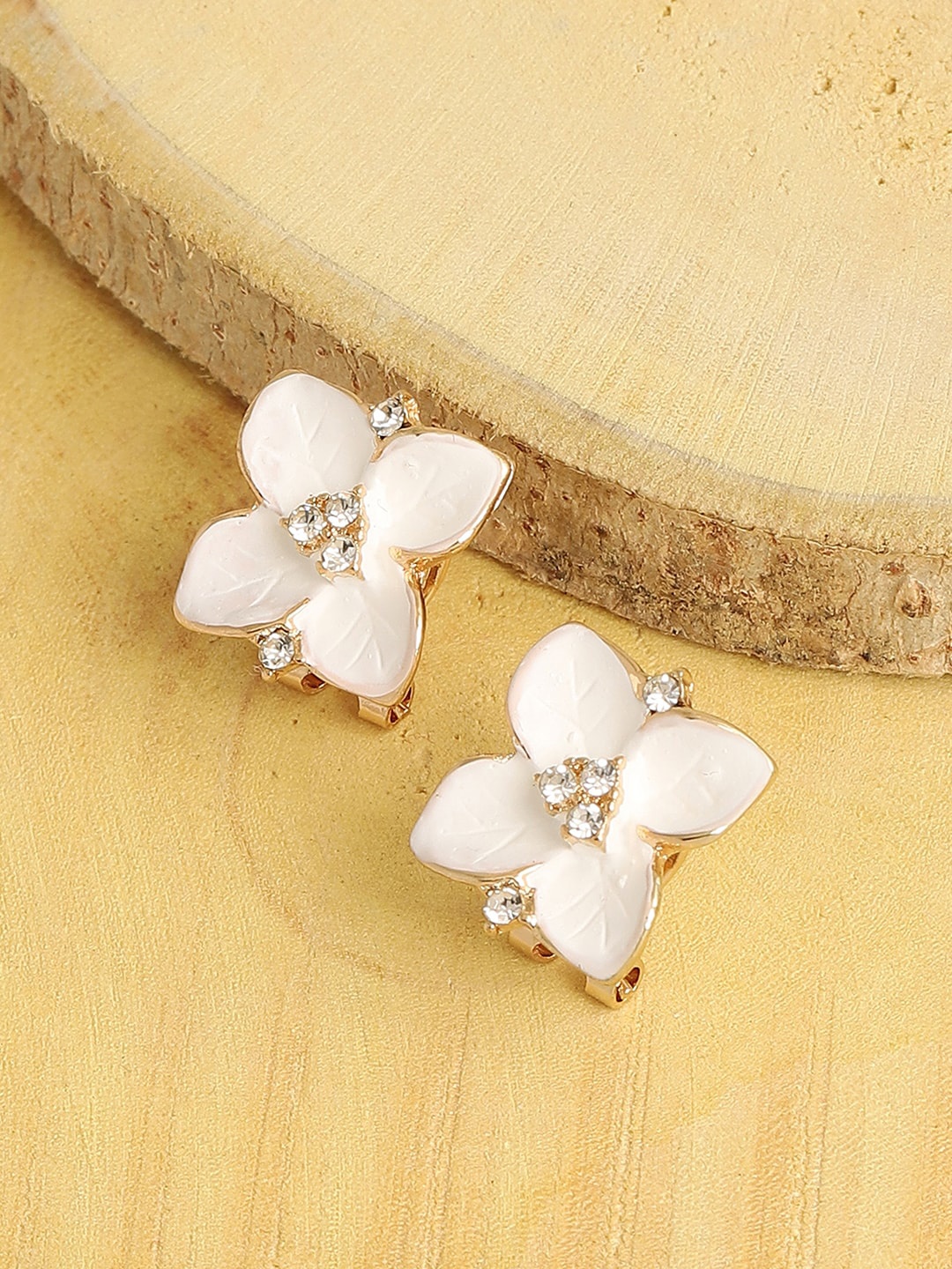 

SOHI Gold-Plated Floral Drop Earrings, White