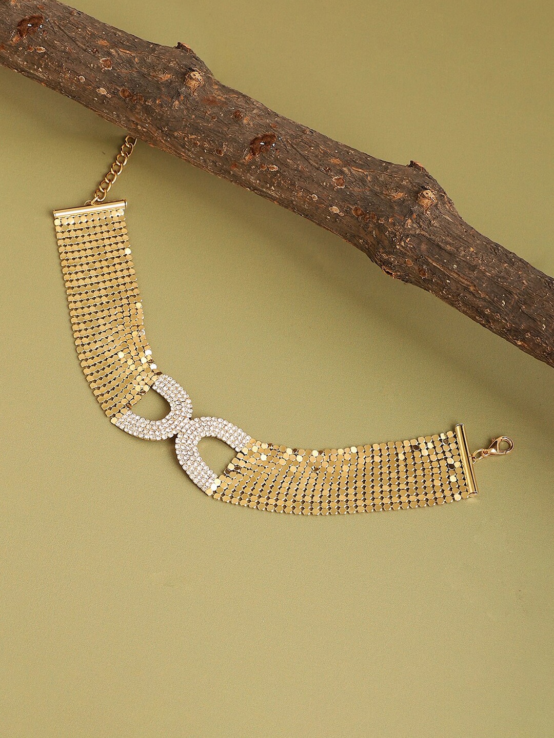 

SOHI Women Gold-Plated Necklace, White