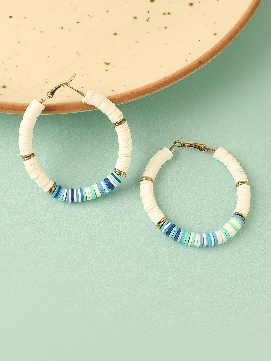 

SOHI Gold Plated Contemporary Hoop Earrings, Off white