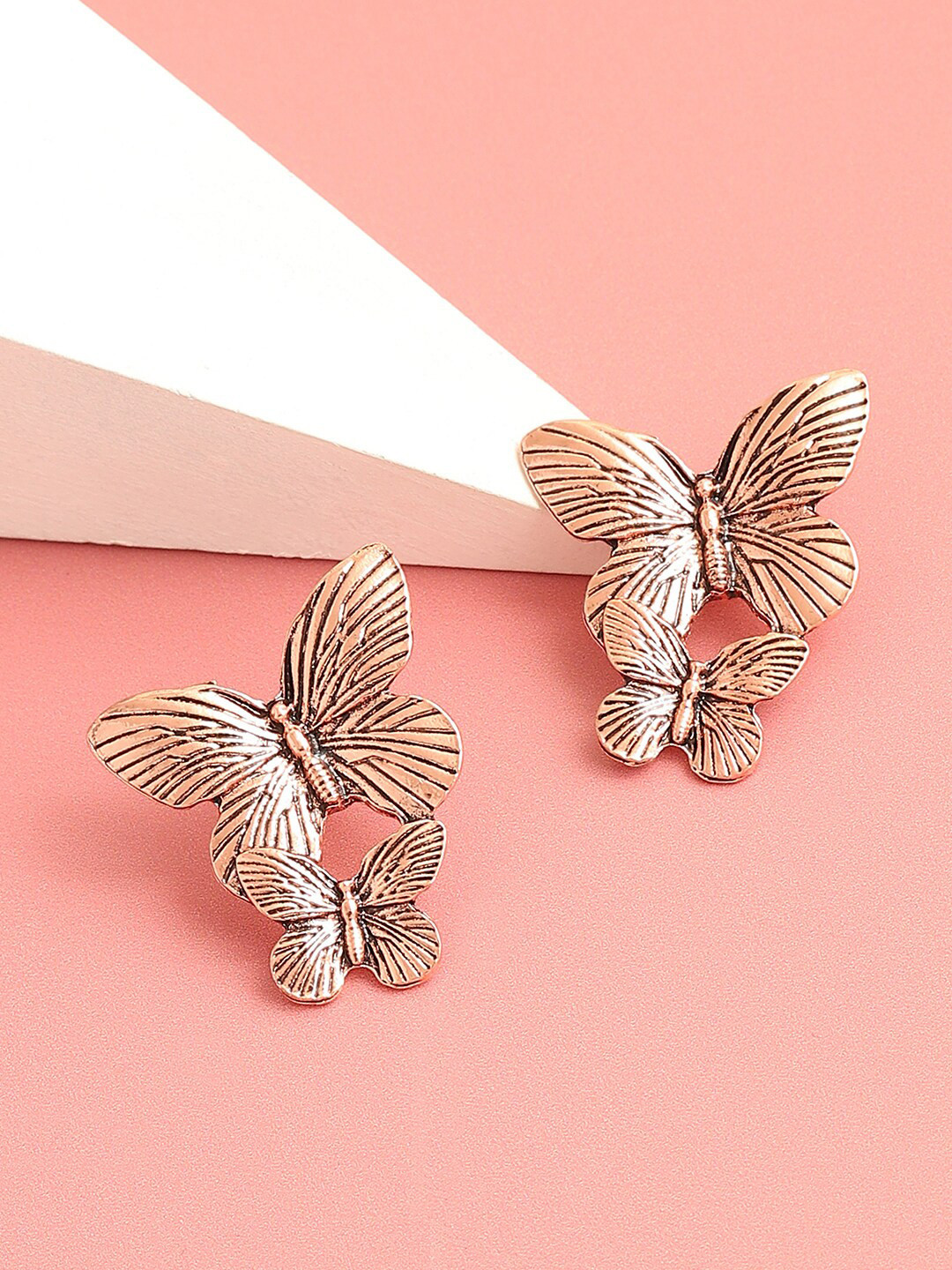 

SOHI Gold Plated Contemporary Studs Earrings