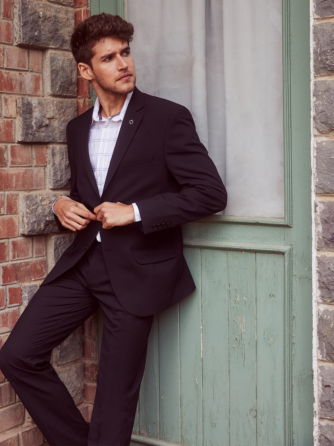 

Crimsoune Club Men Single-Breasted Slim-Fit 2 Piece Formal Suits, Black