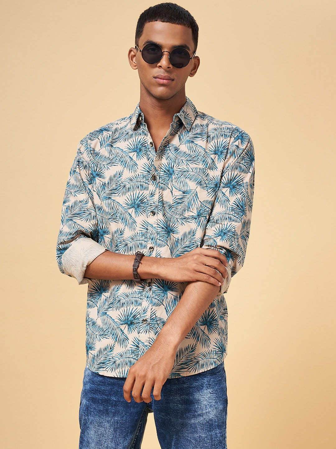 

YU by Pantaloons Men Slim Fit Floral Printed Cotton Casual Shirt, Off white