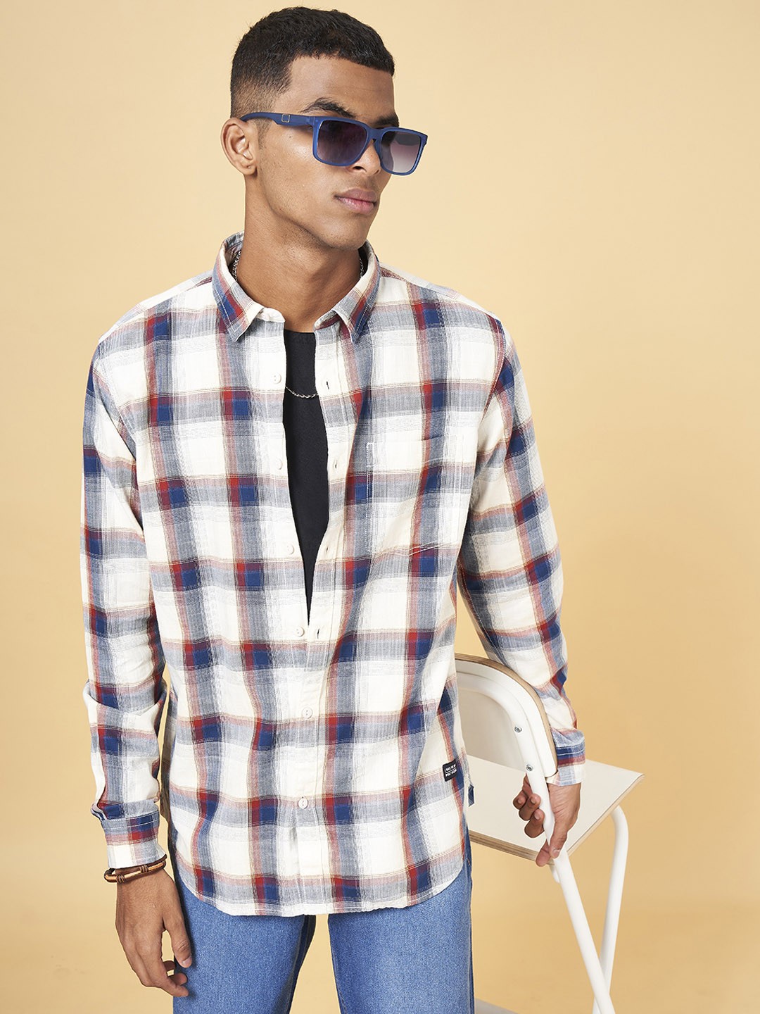 

YU by Pantaloons Men Slim Fit Checked Cotton Casual Shirt, White