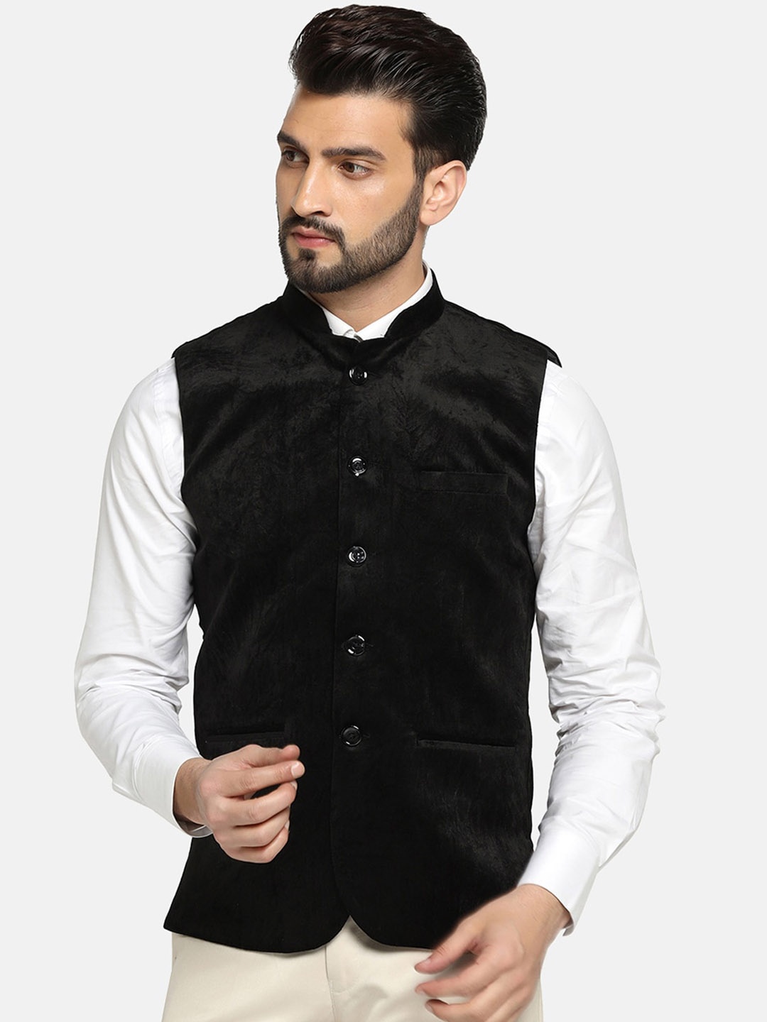 

TAHVO Men Velvet Nehru Jacket, Black